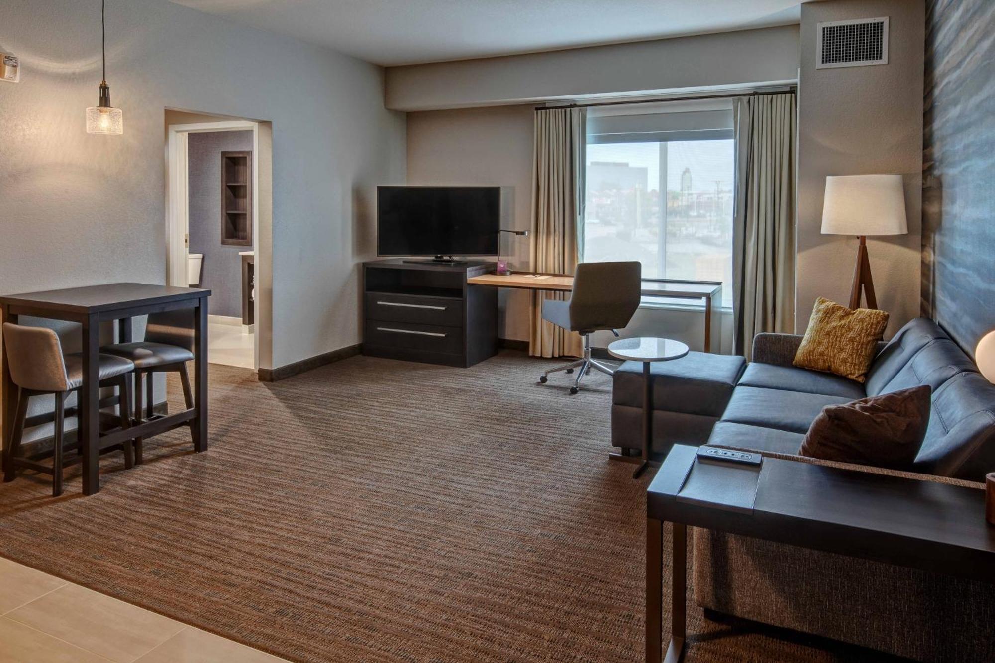 Residence Inn By Marriott Tulsa Midtown Exterior photo